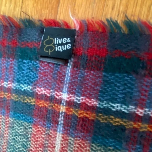 OLIVE and pique scarf large plaid acrylic 79”x 27” cream red green blue white - Picture 4 of 12